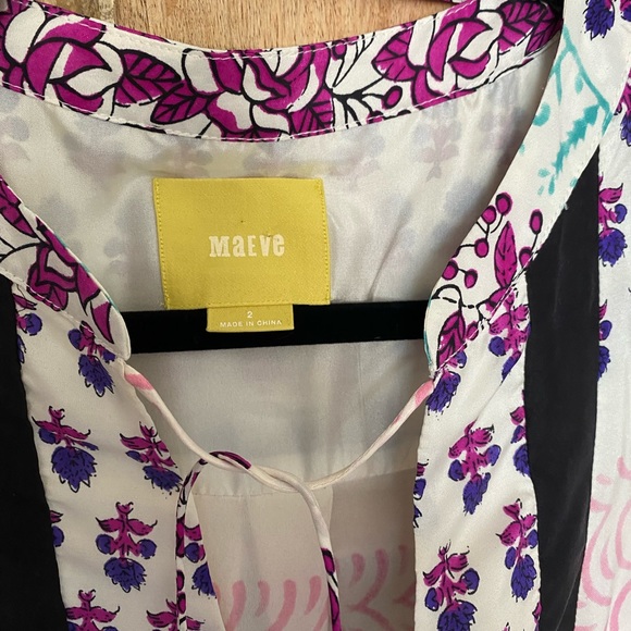 Silk tunic/top.  Boho flair.  Perfect for summer. - Picture 8 of 11